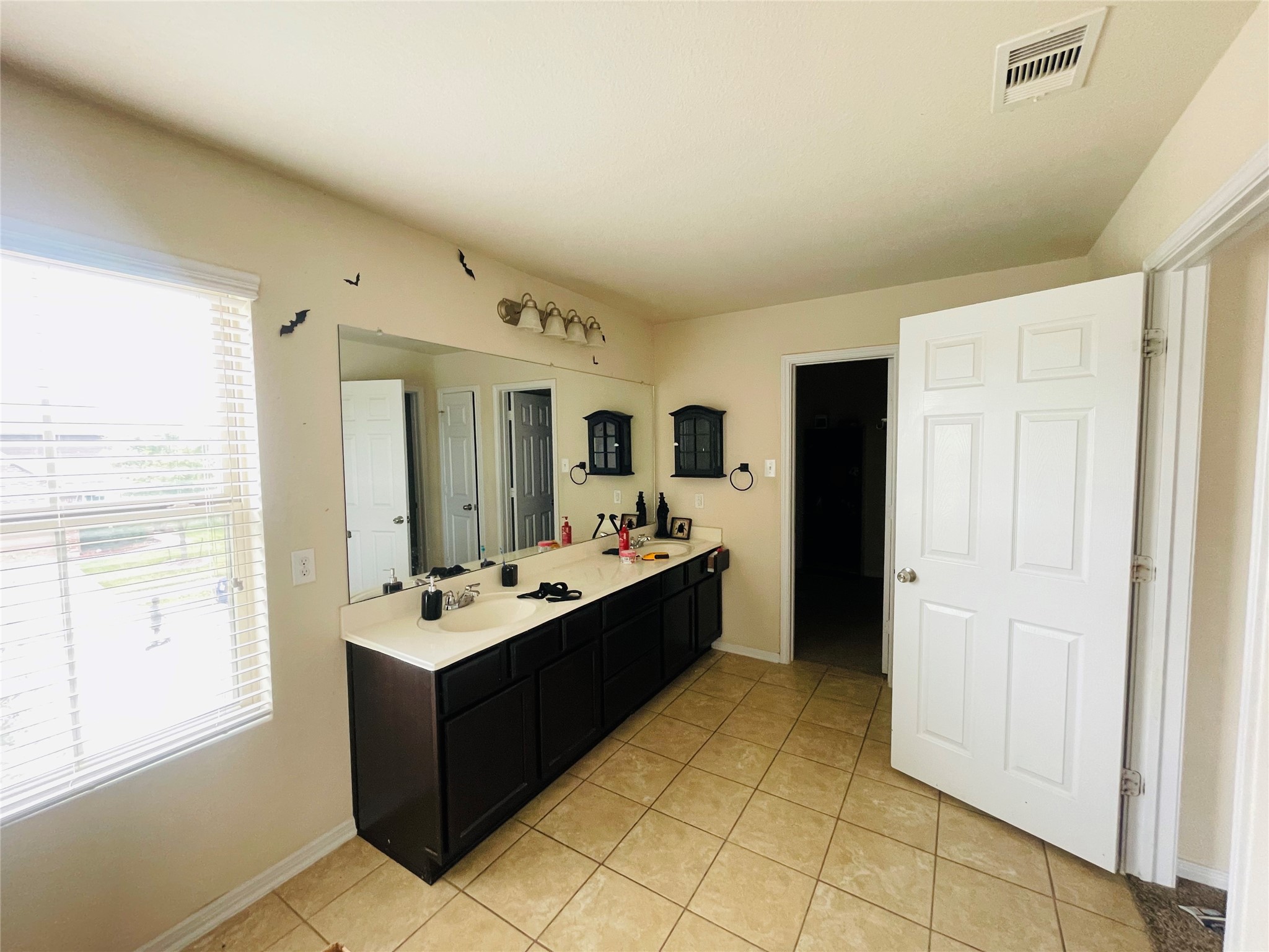 29311 Nectar Bloom Court Spring, TX 77386 - Photo 10 of 15 a large room with a large window and furniture