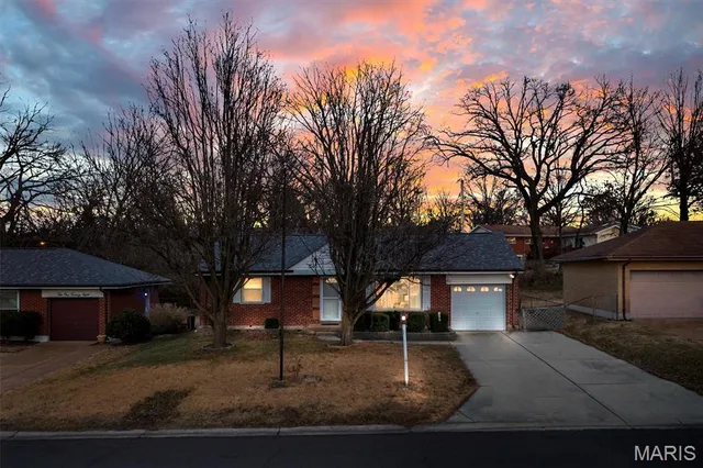 $260,000 | 10132 Shapfield Lane, Affton, MO 63123