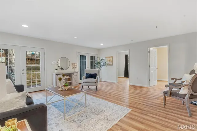 $260,000 | 10132 Shapfield Lane, Affton, MO 63123