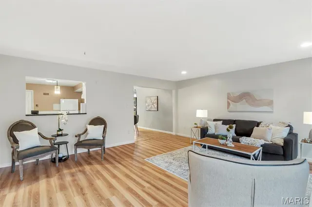 $260,000 | 10132 Shapfield Lane, Affton, MO 63123