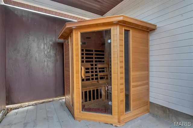 $260,000 | 10132 Shapfield Lane, Affton, MO 63123