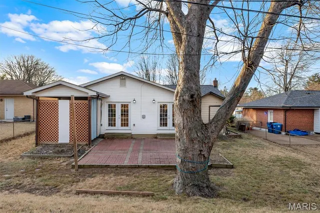 $260,000 | 10132 Shapfield Lane, Affton, MO 63123