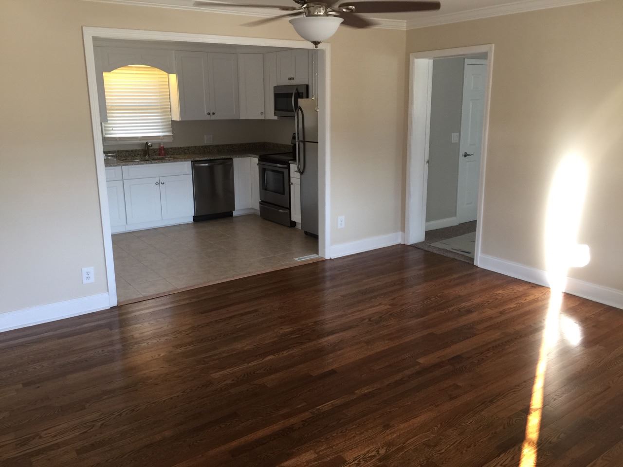 409 Center Street Greer, SC 29651 - Photo 4 of 26 Gallery Image 4