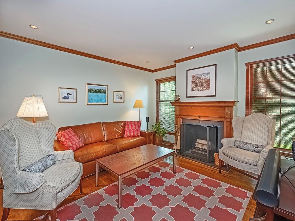 5421 Kipling Road Pittsburgh, PA 15217 - Photo 4 of 32 Gallery Image 4