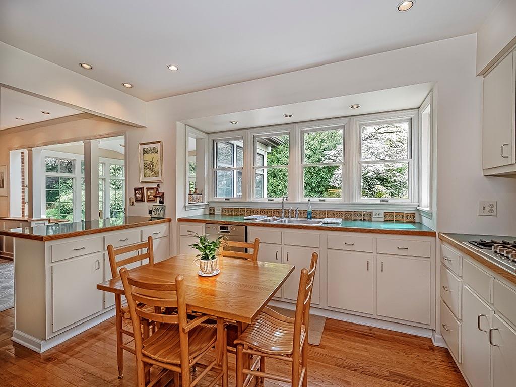5421 Kipling Road Pittsburgh, PA 15217 - Photo 7 of 32 Gallery Image 7