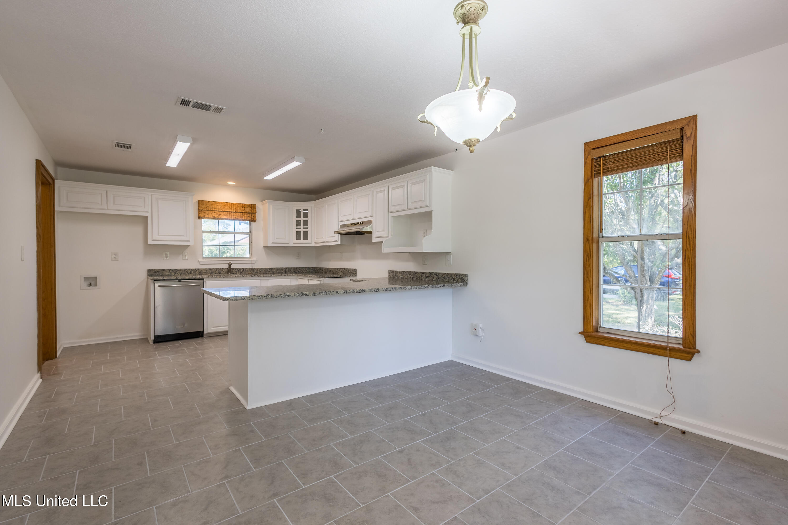 16601 McGregor Road Vancleave, MS 39565 - Photo 7 of 28 16601 McGregor-4