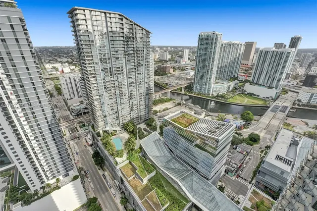 $8,500 | 801 South Miami Avenue, Unit 4209, Miami, FL 33131