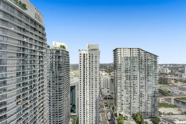 $8,400 | 801 South Miami Avenue, Unit 4209, Miami, FL 33131