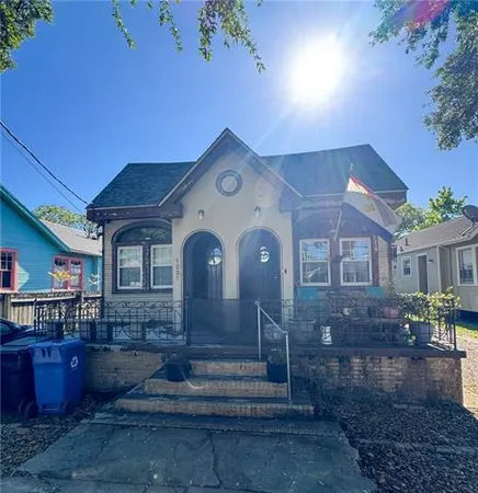 $1,200 | 1221 Poland Avenue, New Orleans, LA 70117