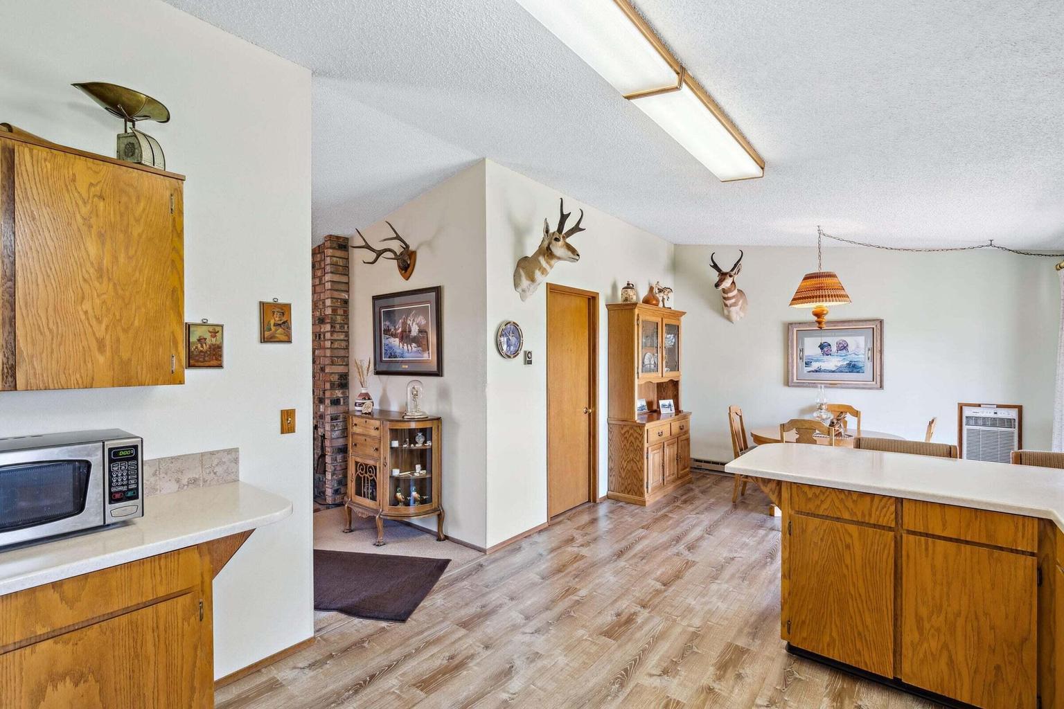 4088 Minson Road Powell Butte, OR 97753 - Photo 11 of 47 20250415155919410196000000-o