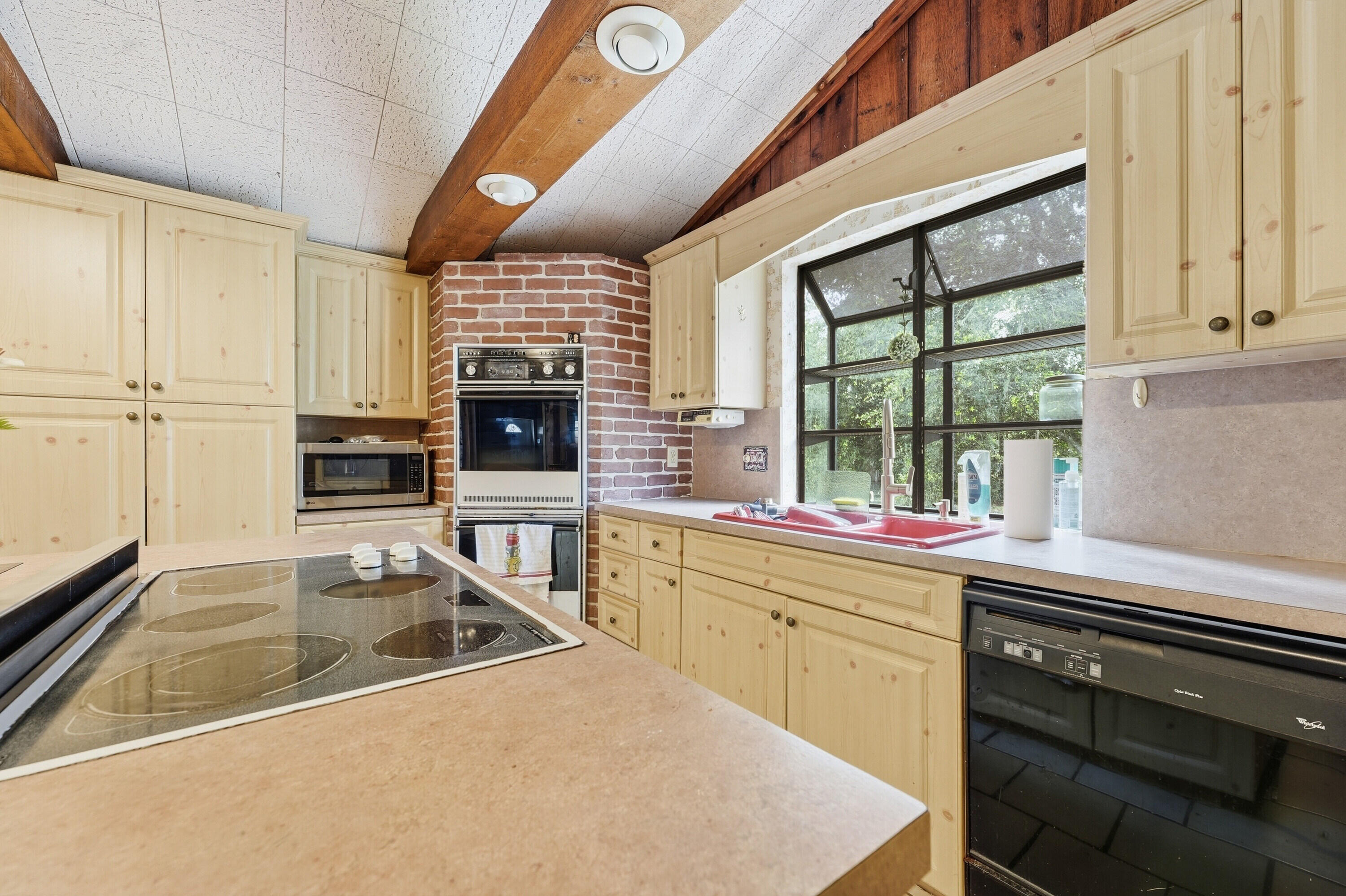 7689 Lawrence Road Boynton Beach, FL 33436 - Photo 12 of 40 14_dsc07644