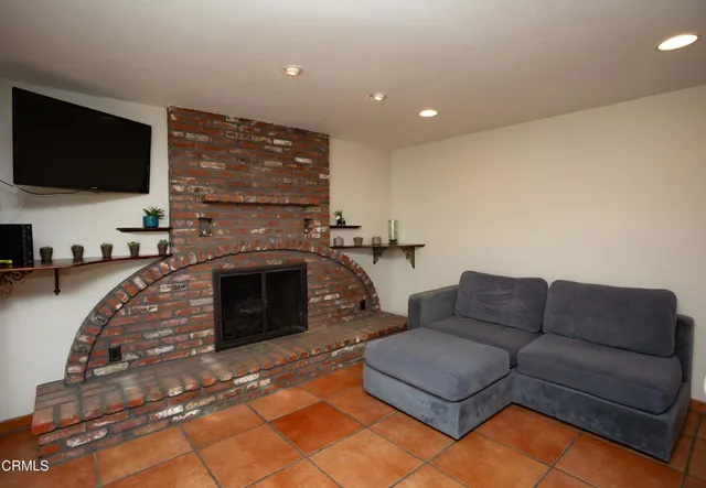 a bathroom with 2 sink and a mirror