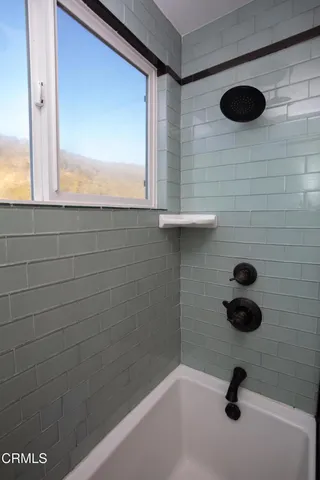 $2,498,000 | 548 Live Oak Cir Drive, Calabasas, CA 91302