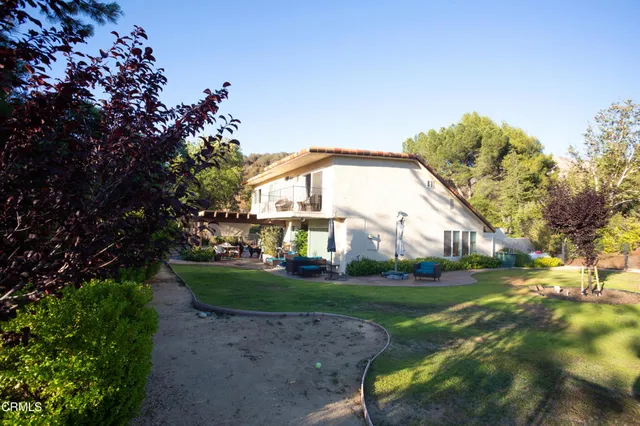 $2,498,000 | 548 Live Oak Cir Drive, Calabasas, CA 91302