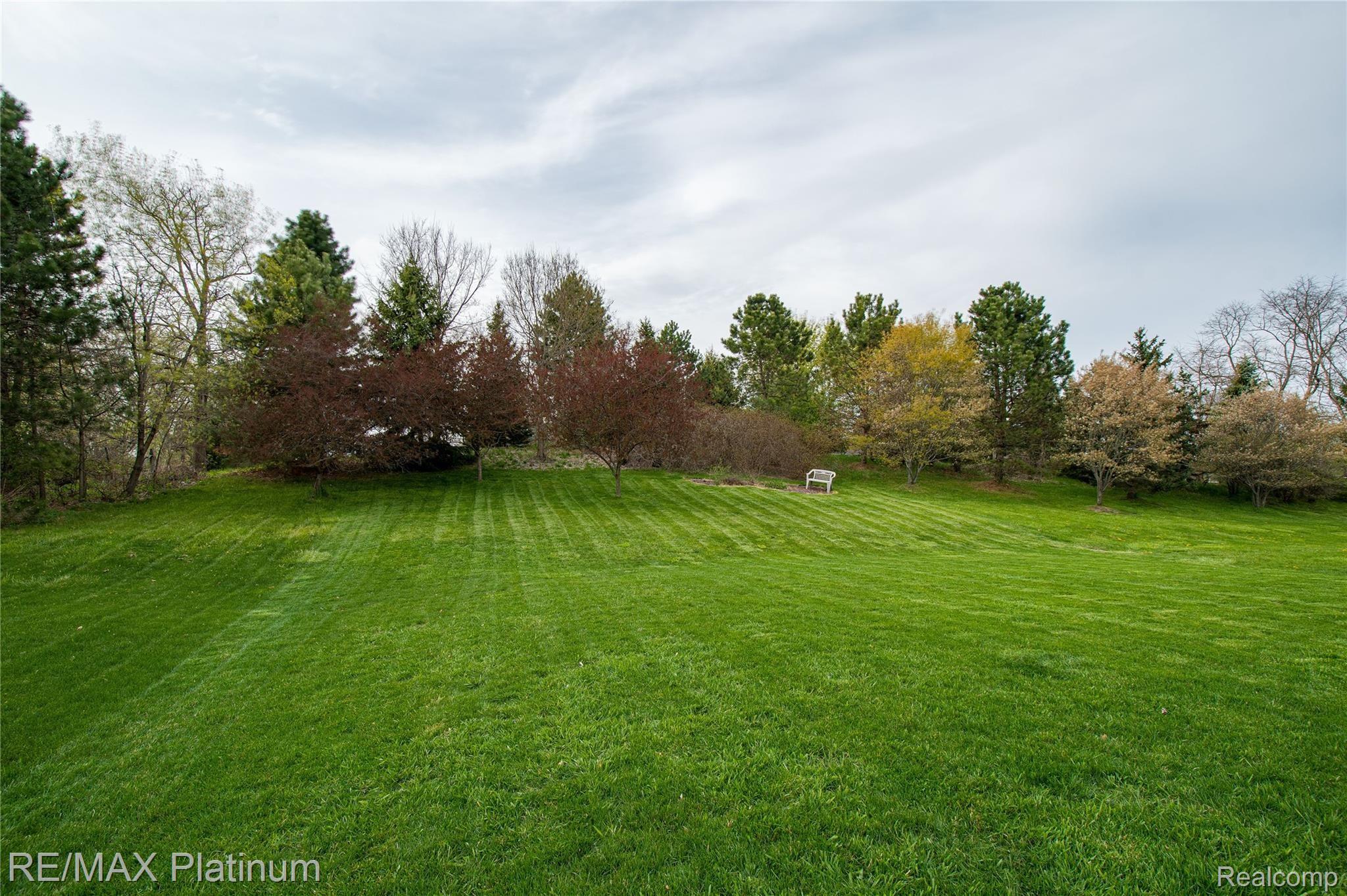 439 Otter Run Road Holly, MI 48442 - Photo 34 of 39 439 Otter Run HDR36.jpg