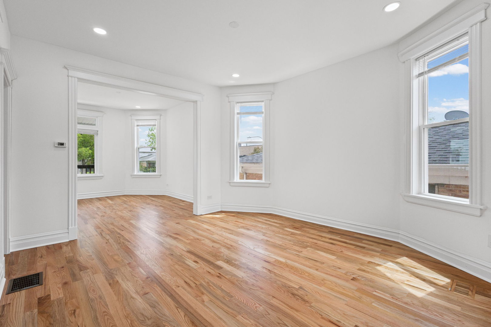 5652 South Shields Avenue Chicago, IL 60621 - Photo 8 of 40