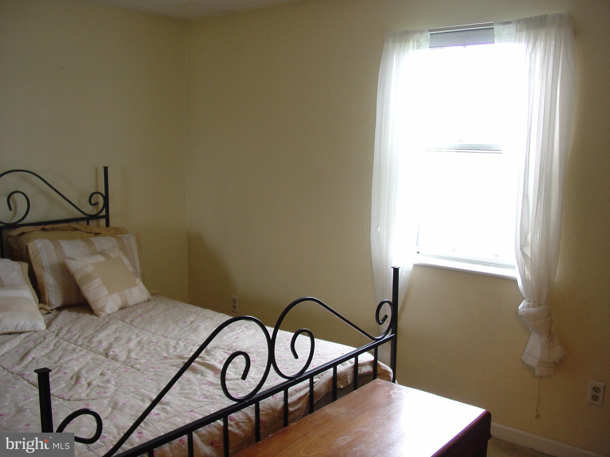 2275 Heather Road York, PA 17408 - Photo 9 of 12 Gallery Image 9