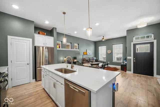 $459,900 | 995 Astor Lane, Carmel, IN 46032