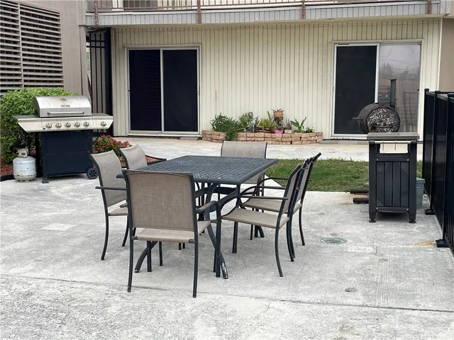 $259,000 | 520 South Chaparral Street, Unit 301, Corpus Christi, TX 78401