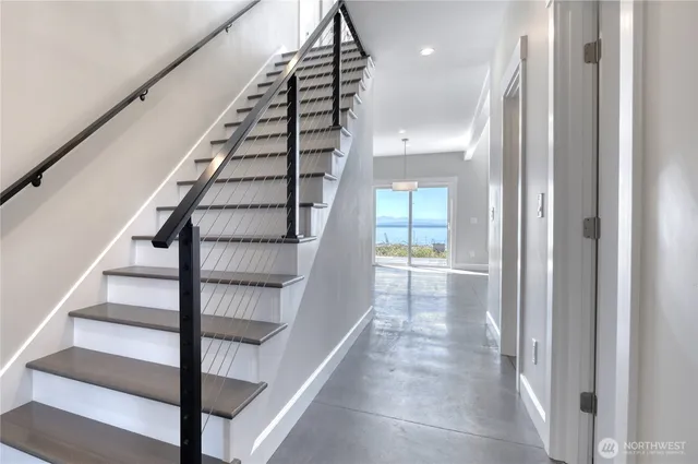 $1,599,000 | 631 Freemans Lane, Point Roberts, WA 98281