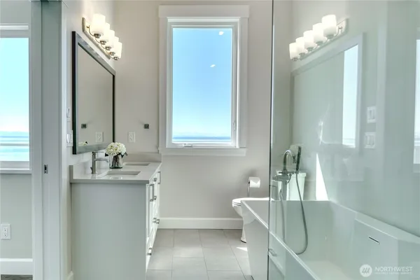 $1,599,000 | 631 Freemans Lane, Point Roberts, WA 98281