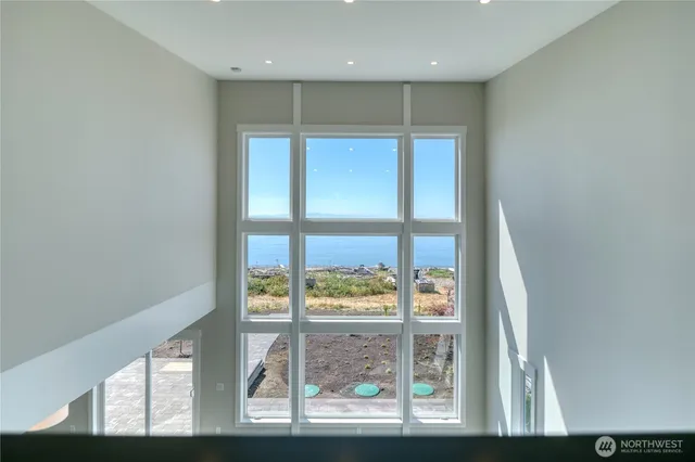 $1,599,000 | 631 Freemans Lane, Point Roberts, WA 98281