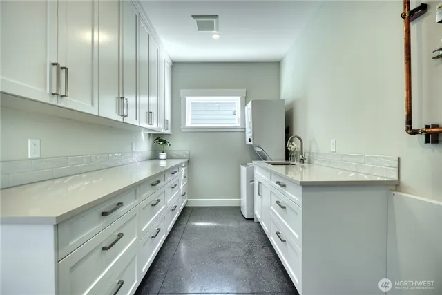 $1,599,000 | 631 Freemans Lane, Point Roberts, WA 98281