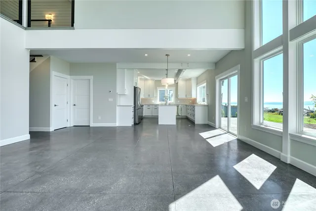 $1,599,000 | 631 Freemans Lane, Point Roberts, WA 98281