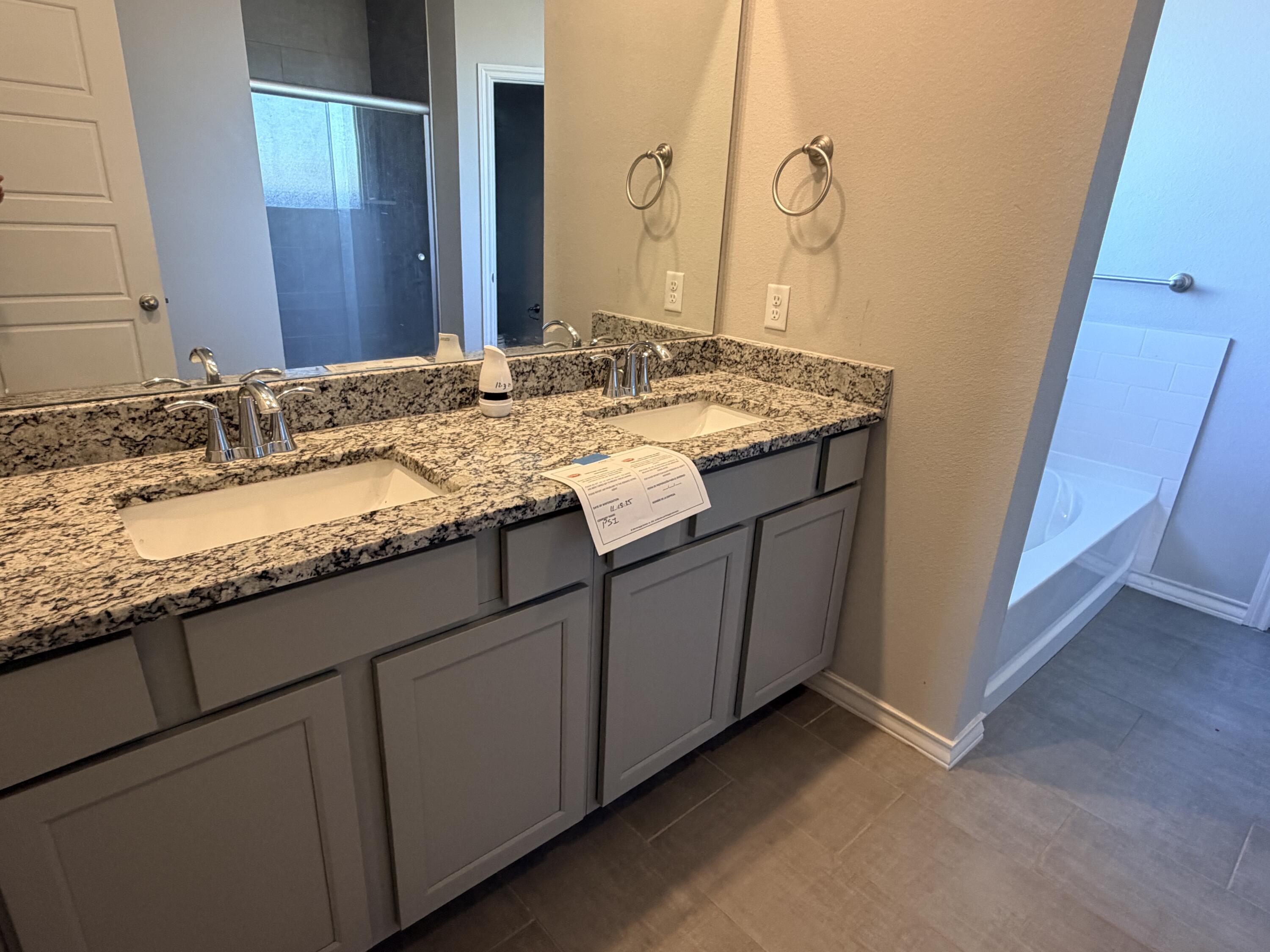 7721 95th Street Lubbock, TX 79424 - Photo 7 of 23 IMG_5460