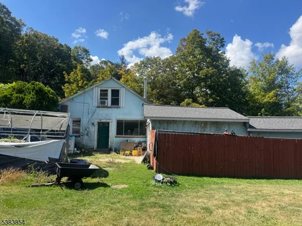 $275,000 | 2 Lake Stockholm Terrace, Oak Ridge, NJ 07438