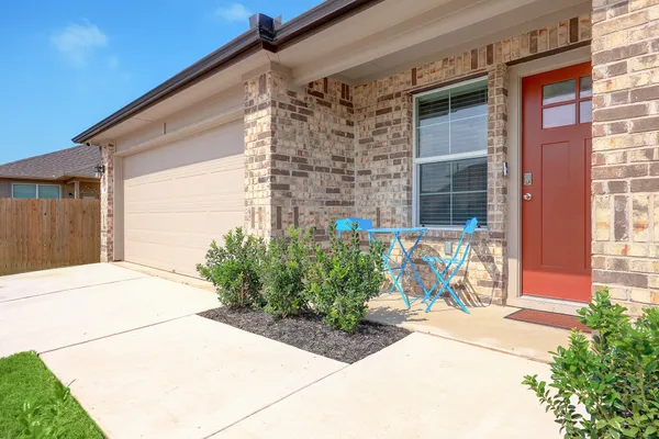 $1,950 | 114 Oxbow Terrace, Bastrop, TX 78602