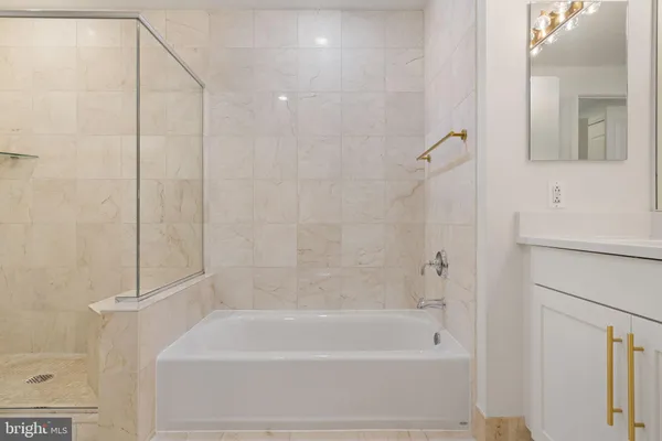 $3,600 | 8220 Crestwood Heights Drive, Unit 315, McLean, VA 22102