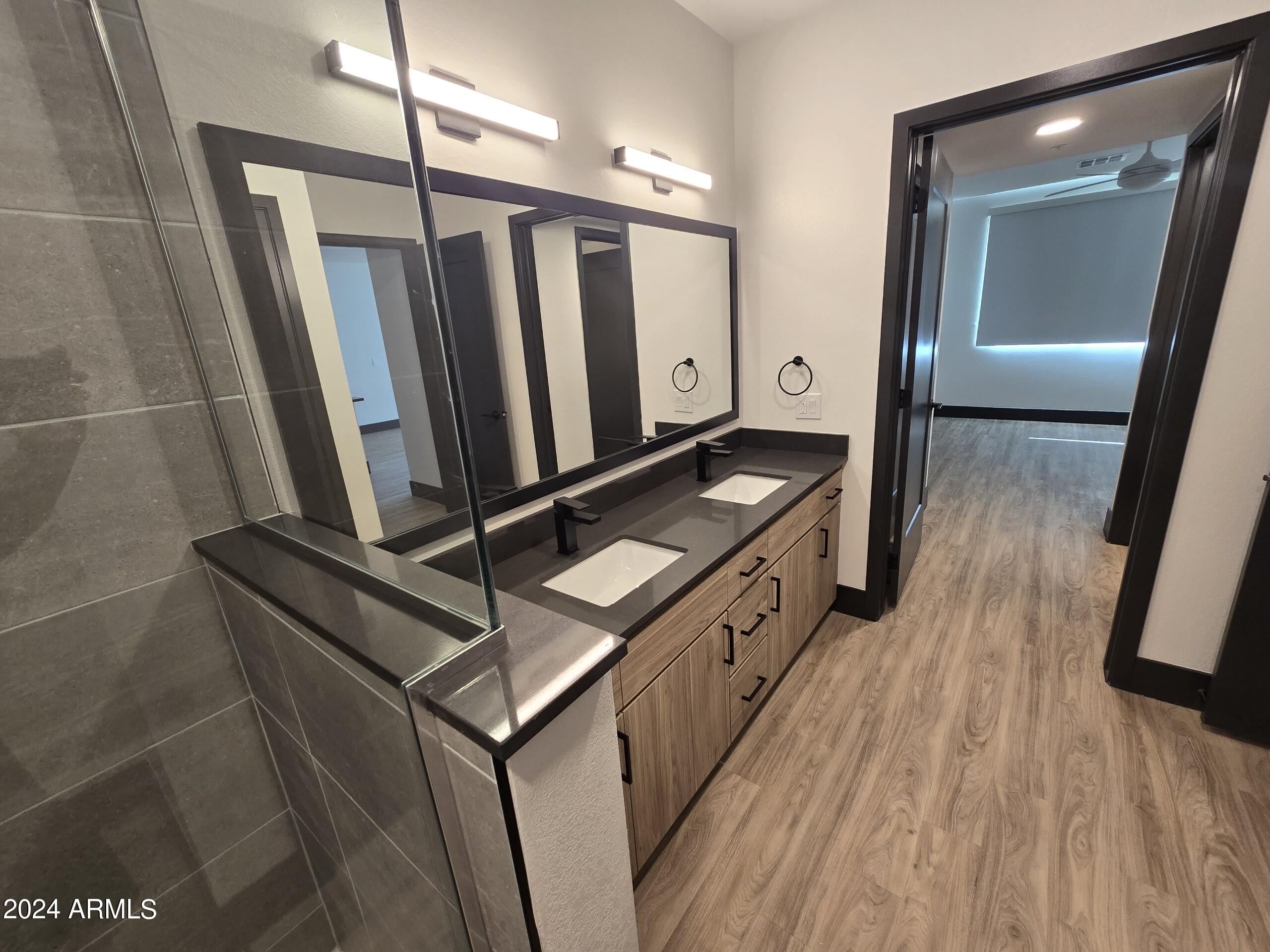 2500 East Marco Polo Road, Unit A2 Phoenix, AZ 85050 - Photo 6 of 17 Dual sinks