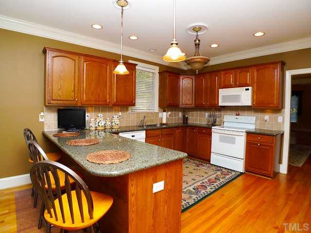 7205 Tanbark Way Raleigh, NC 27615 - Photo 7 of 25 Kitchen