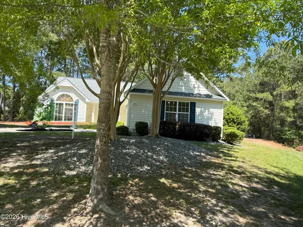 $292,000 | 605 Windsong North, Swansboro, NC 28584