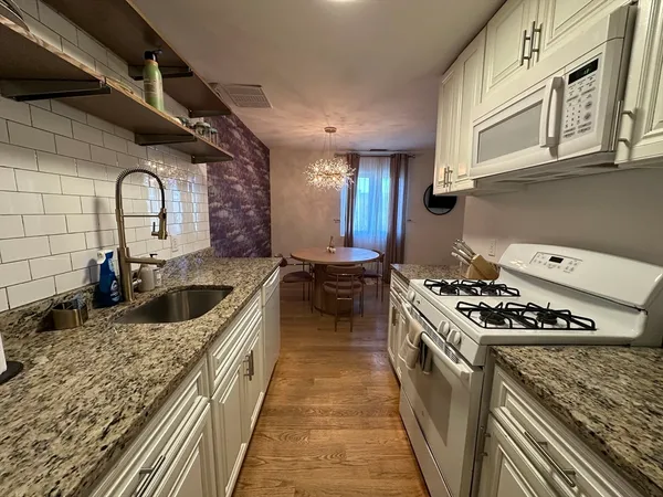 $3,300 | 66 St James Street, Unit 208, Boston, MA 02119