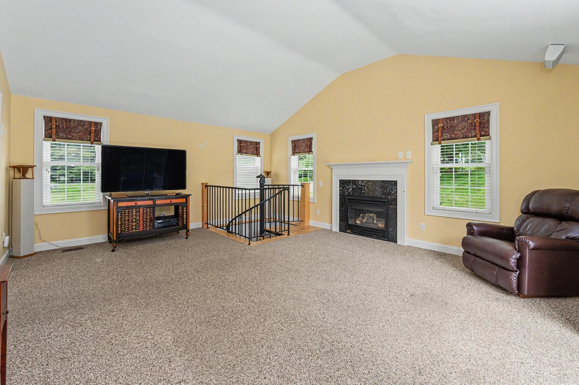 4 Hampton Meadows Hampton, NH 03842 - Photo 34 of 60