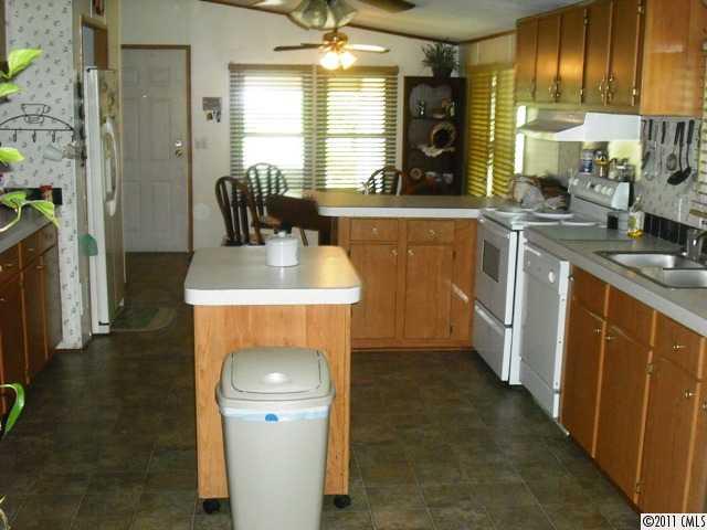 544 Owens Road York, SC 29745 - Photo 3 of 13 Gallery Image 3