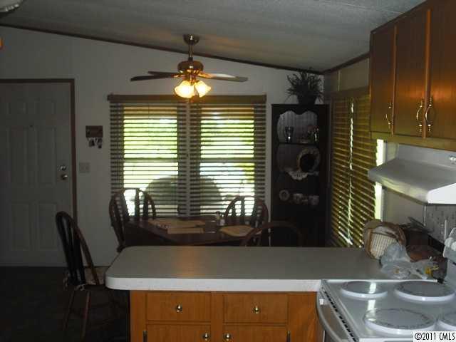 544 Owens Road York, SC 29745 - Photo 4 of 13 Gallery Image 4