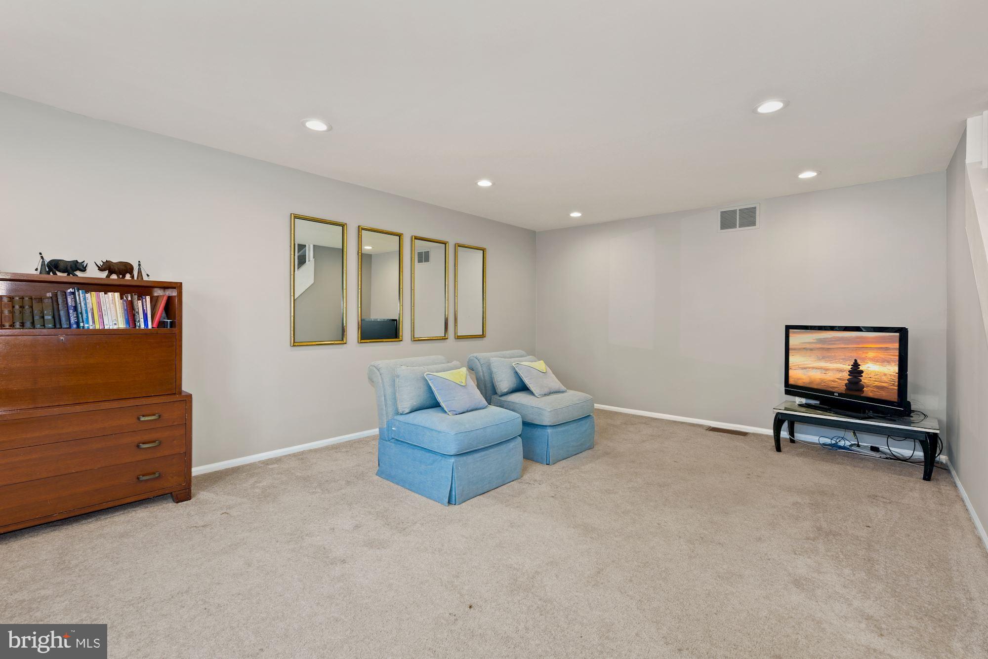 1105 Queens Road Cherry Hill, NJ 08034 - Photo 8 of 33