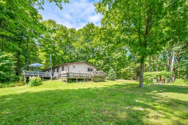 $175,000 | 7746 North Manitonka Drive, Weidman, MI 48893