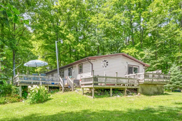 $170,000 | 7746 North Manitonka Drive, Weidman, MI 48893
