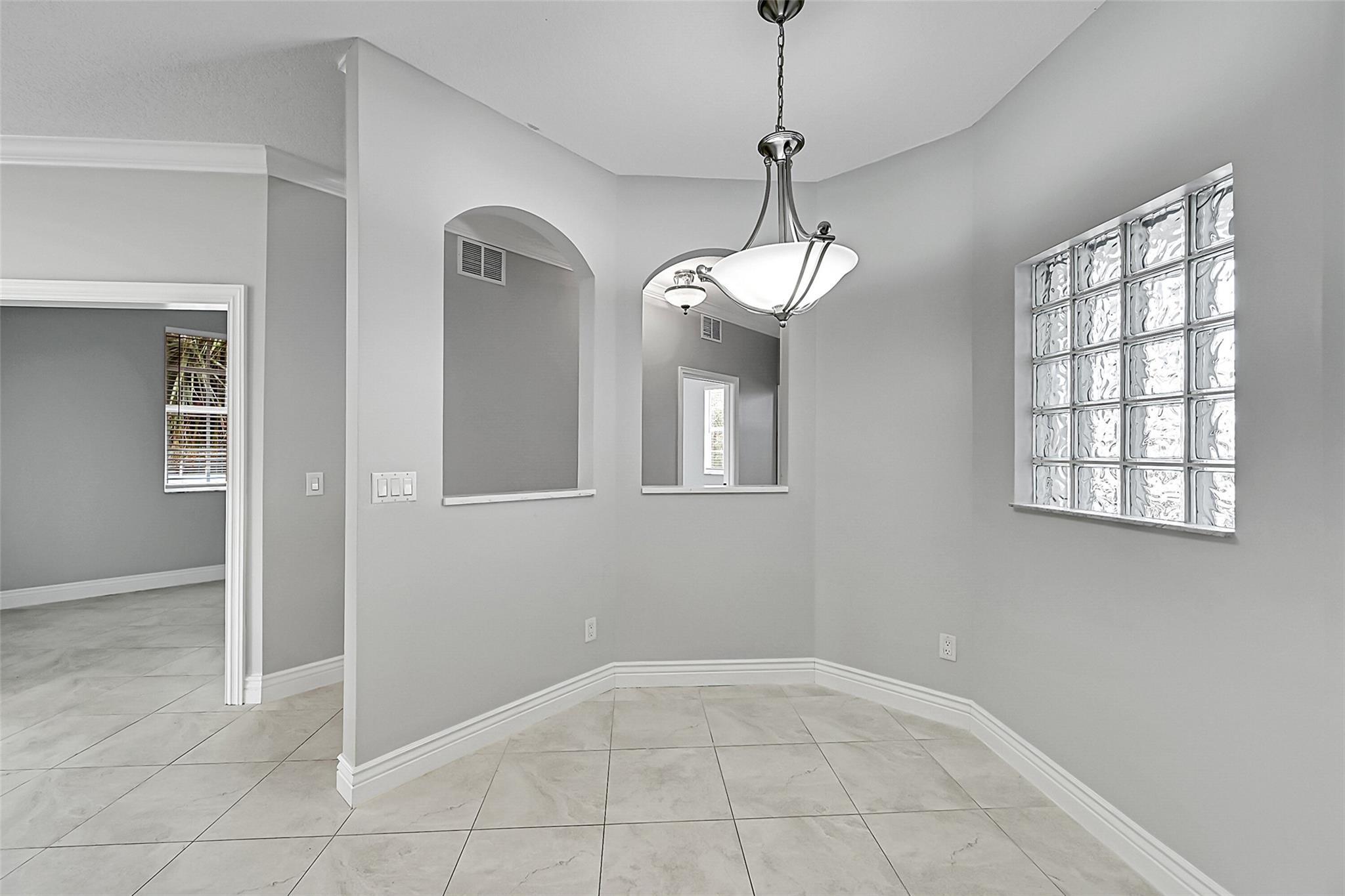 23269 Carolwood Lane, Unit 202 Boca Raton, FL 33428 - Photo 11 of 52 600d62d0b2f25ac822ce00262e4dbdcf