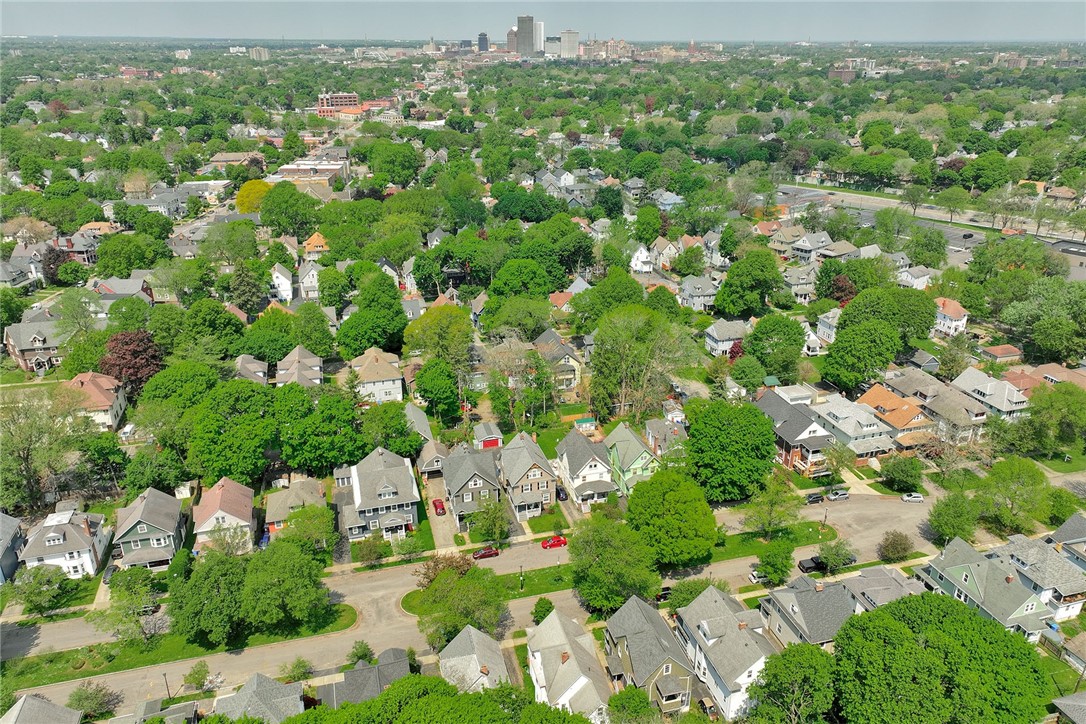 20 Werner Park Rochester, NY 14620 - Photo 6 of 46