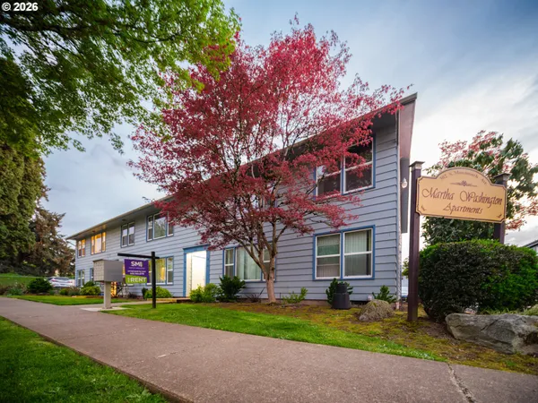 $2,350,000 | 302 South Monmouth Avenue, Monmouth, OR 97361