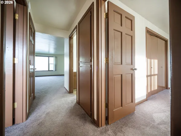 $2,350,000 | 302 South Monmouth Avenue, Monmouth, OR 97361