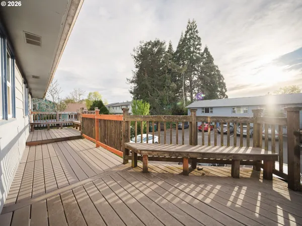 $2,350,000 | 302 South Monmouth Avenue, Monmouth, OR 97361