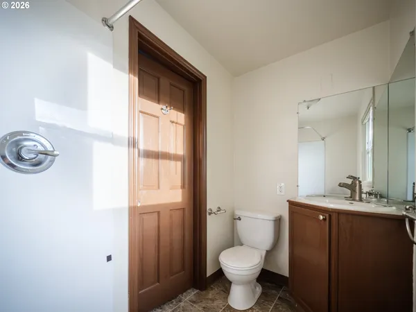 $2,350,000 | 302 South Monmouth Avenue, Monmouth, OR 97361
