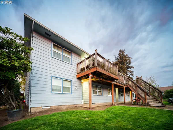 $2,350,000 | 302 South Monmouth Avenue, Monmouth, OR 97361