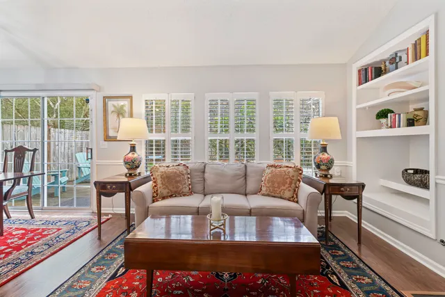 $475,000 | 410 Manorwood Lane, Charleston, SC 29414